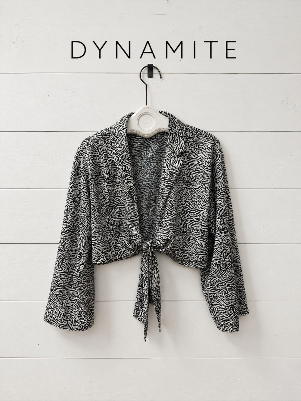Dynamite Zebra Print Tie-Front Crop Blouse – Black & White – Large